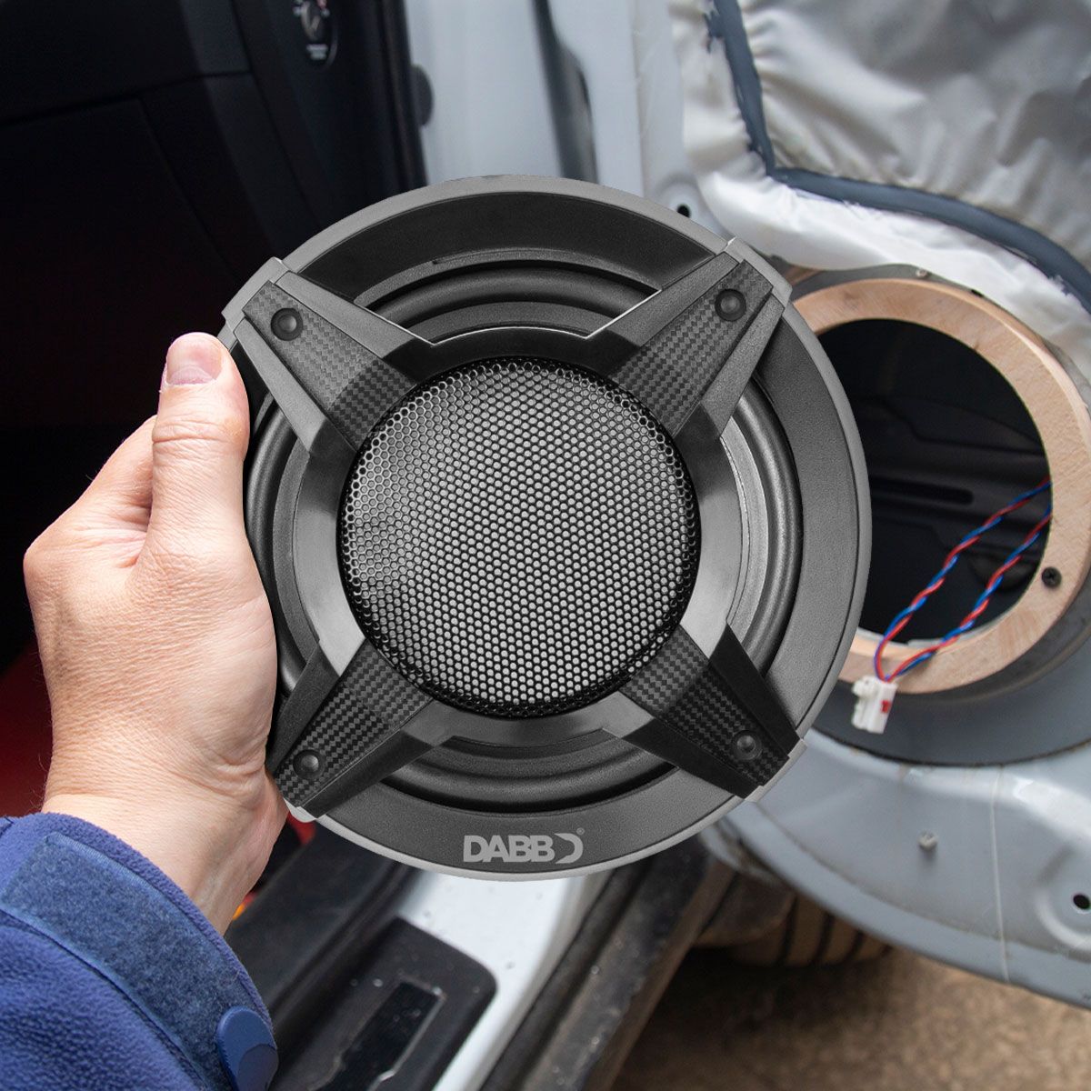 Juego de bocinas 6,5” con 4 vías 500 W PMPO / 35 W RMS
