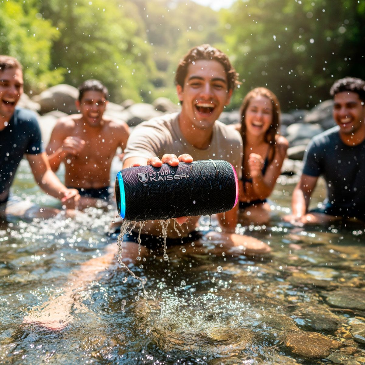 Bocina portátil 20 W RMS Bluetooth® resistente al agua IPX7 hasta 8 hrs - negro